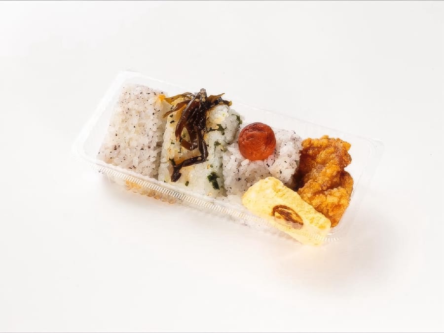 おにぎり弁当